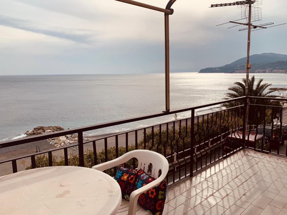 La Casa Di Frank Appartement Cogoleto Buitenkant foto